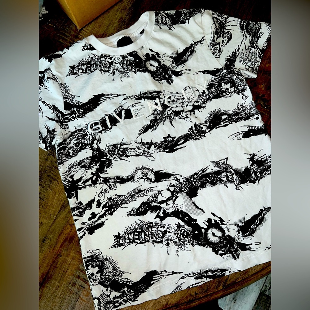 2 designer tee shirts kids size 10Y